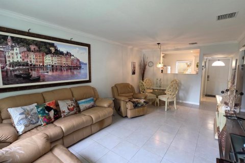 Condo in Lauderdale Lakes, Florida, 1 bedroom  № 2175760 - photo 17