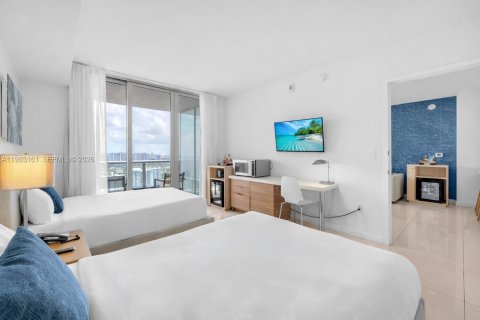 Copropriété à vendre à Hallandale Beach, Floride: 2 chambres, 94.76 m2 № 2270756 - photo 15