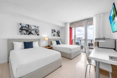 Copropriété à vendre à Hallandale Beach, Floride: 2 chambres, 94.76 m2 № 2270756 - photo 13