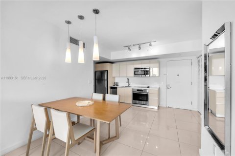 Copropriété à vendre à Hallandale Beach, Floride: 2 chambres, 94.76 m2 № 2270756 - photo 5