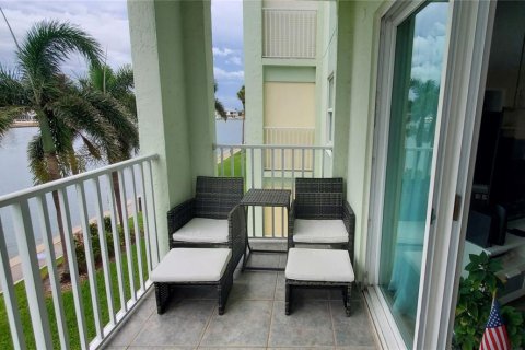 Condominio en alquiler en Saint Pete Beach, Florida, 2 dormitorios, 105.07 m2 № 1903122 - foto 7