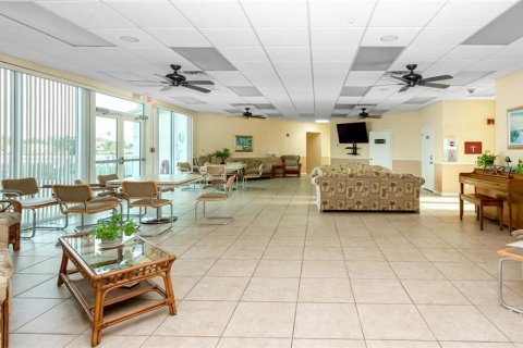 Condominio en alquiler en Saint Pete Beach, Florida, 2 dormitorios, 105.07 m2 № 1903122 - foto 24