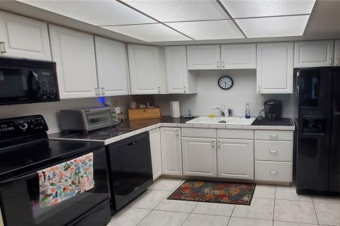 Condominio en alquiler en Saint Pete Beach, Florida, 2 dormitorios, 105.07 m2 № 1903122 - foto 13