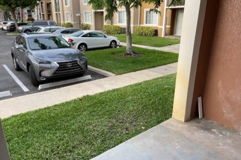 Condominio en alquiler en Lake Worth, Florida, 3 dormitorios, 113.99 m2 № 1183112 - foto 1