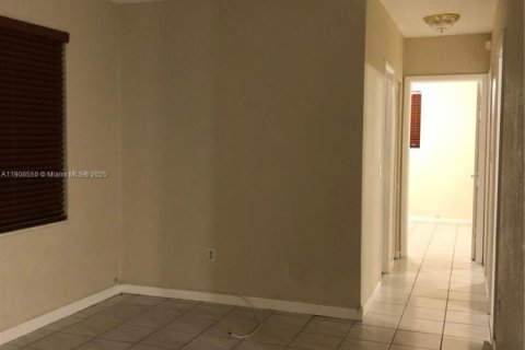 Villa ou maison à louer à Miami, Floride: 4 chambres, 126.63 m2 № 1964593 - photo 6