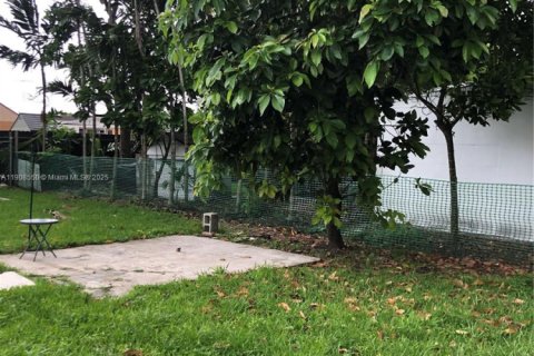Villa ou maison à louer à Miami, Floride: 4 chambres, 126.63 m2 № 1964593 - photo 15