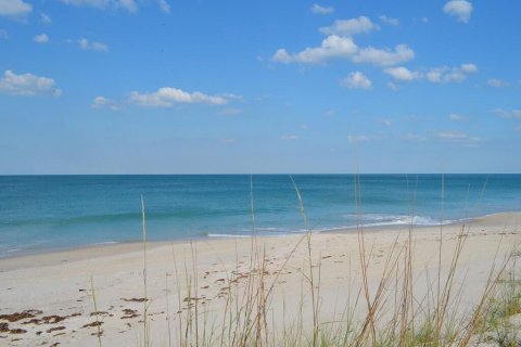 Condo in Vero Beach, Florida, 2 bedrooms № 2189257 - photo 21