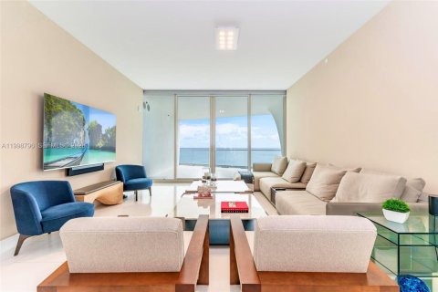 Снять в аренду кондоминиум в Санни-Айлс-Бич, Флорида 3 спальни, 232.35м2, № 2060559 - фото 15