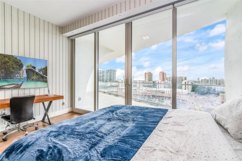 Снять в аренду кондоминиум в Санни-Айлс-Бич, Флорида 3 спальни, 232.35м2, № 2060559 - фото 3