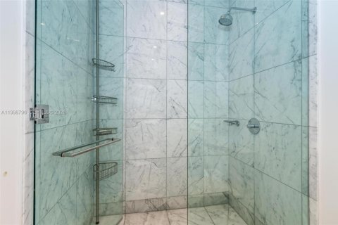 Снять в аренду кондоминиум в Санни-Айлс-Бич, Флорида 3 спальни, 232.35м2, № 2060559 - фото 9