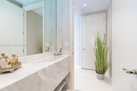 Снять в аренду кондоминиум в Санни-Айлс-Бич, Флорида 3 спальни, 232.35м2, № 2060559 - фото 28