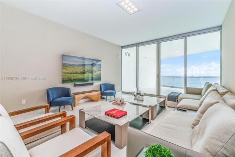 Снять в аренду кондоминиум в Санни-Айлс-Бич, Флорида 3 спальни, 232.35м2, № 2060559 - фото 16