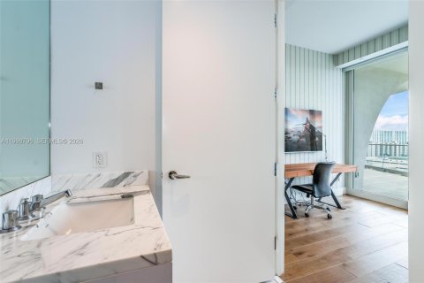 Снять в аренду кондоминиум в Санни-Айлс-Бич, Флорида 3 спальни, 232.35м2, № 2060559 - фото 4