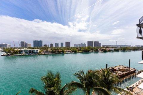 Condominio en venta en Bay Harbor Islands, Florida, 4 dormitorios, 195.56 m2 № 2060531 - foto 29