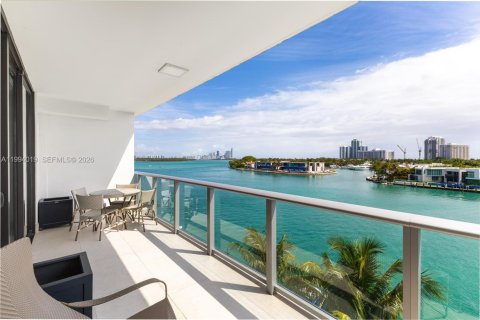Condominio en venta en Bay Harbor Islands, Florida, 4 dormitorios, 195.56 m2 № 2060531 - foto 6