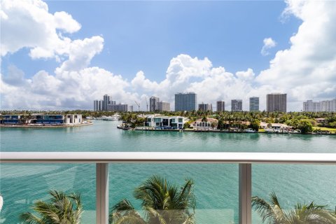 Condominio en venta en Bay Harbor Islands, Florida, 4 dormitorios, 195.56 m2 № 2060531 - foto 30