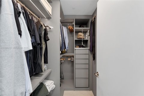 Condominio en venta en Bay Harbor Islands, Florida, 4 dormitorios, 195.56 m2 № 2060531 - foto 25