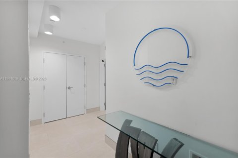 Condominio en venta en Bay Harbor Islands, Florida, 4 dormitorios, 195.56 m2 № 2060531 - foto 19