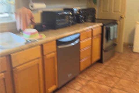 House in Merrit Island, Florida 5 bedrooms, 279.45 sq.m. № 2098912 - photo 3