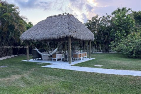 Casa en venta en Miami, Florida, 4 dormitorios, 312.89 m2 № 1776449 - foto 24