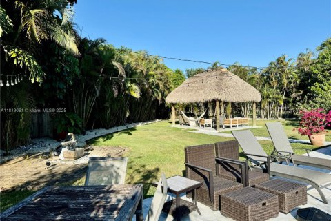 Casa en venta en Miami, Florida, 4 dormitorios, 312.89 m2 № 1776449 - foto 29