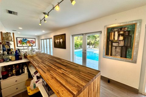 Casa en venta en Miami, Florida, 4 dormitorios, 312.89 m2 № 1776449 - foto 9