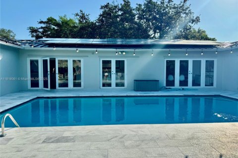 Casa en venta en Miami, Florida, 4 dormitorios, 312.89 m2 № 1776449 - foto 30
