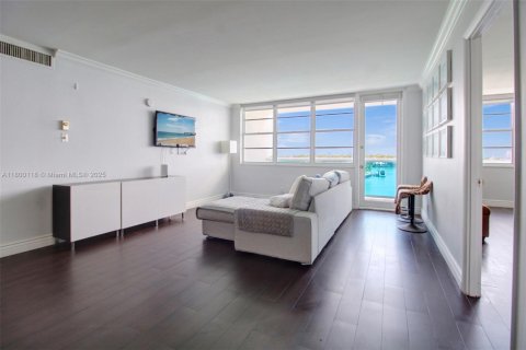 Condo in Miami Beach, Florida, 2 bedrooms  № 1959289 - photo 4