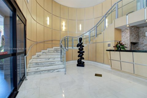 Condo in Miami Beach, Florida, 2 bedrooms  № 1959289 - photo 3