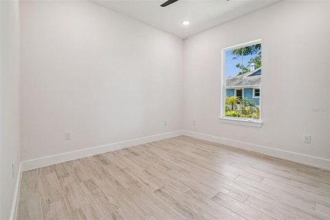 House in Plant City, Florida 4 bedrooms, 255.95 sq.m. № 1852673 - photo 29
