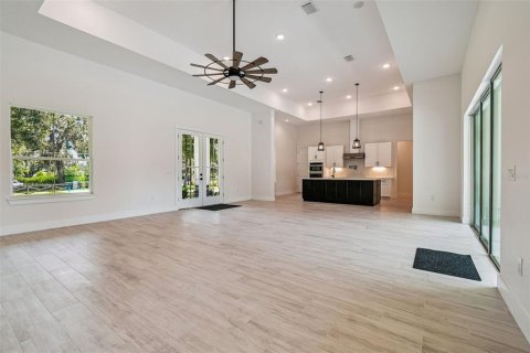 House in Plant City, Florida 4 bedrooms, 255.95 sq.m. № 1852673 - photo 13