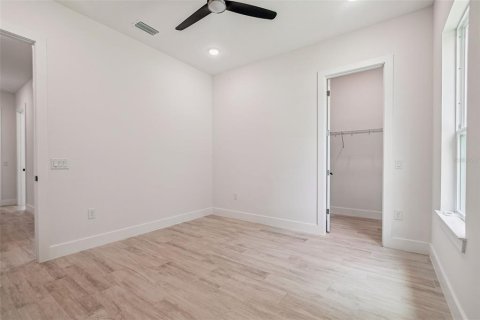 House in Plant City, Florida 4 bedrooms, 255.95 sq.m. № 1852673 - photo 28