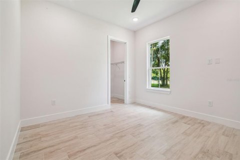 House in Plant City, Florida 4 bedrooms, 255.95 sq.m. № 1852673 - photo 24