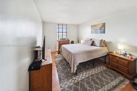 Купить кондоминиум в Норт-Майами, Флорида 1 спальня, 68.75м2, № 2018893 - фото 12