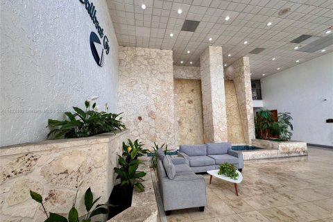 Купить кондоминиум в Норт-Майами, Флорида 1 спальня, 68.75м2, № 2018893 - фото 17