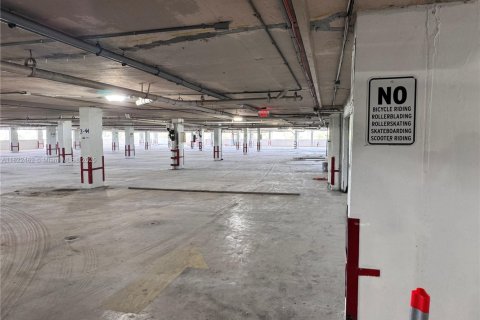 Купить кондоминиум в Норт-Майами, Флорида 1 спальня, 68.75м2, № 2018893 - фото 24