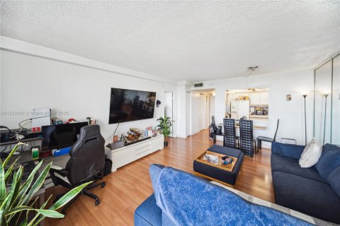 Купить кондоминиум в Норт-Майами, Флорида 1 спальня, 68.75м2, № 2018893 - фото 5