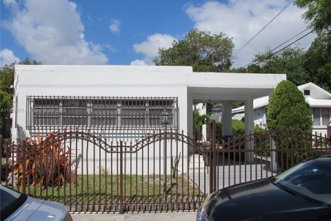 Villa ou maison à louer à Miami, Floride: 1 chambre, 269.6 m2 № 1863425 - photo 1