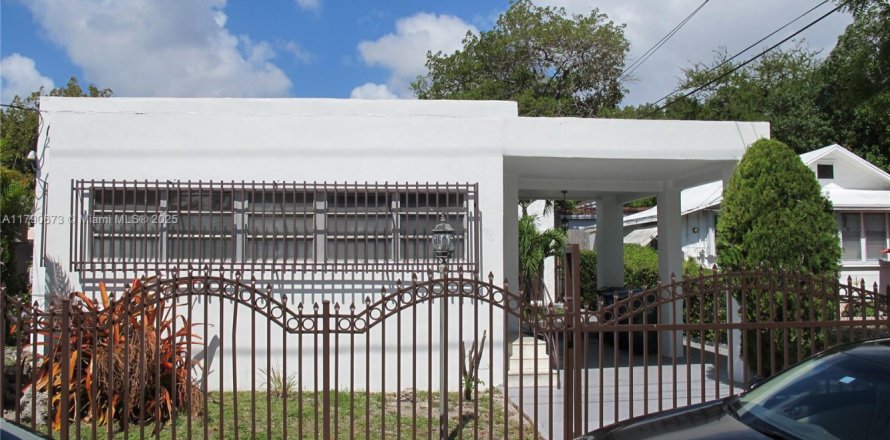 Villa ou maison à Miami, Floride 1 chambre, 269.6 m2 № 1863425