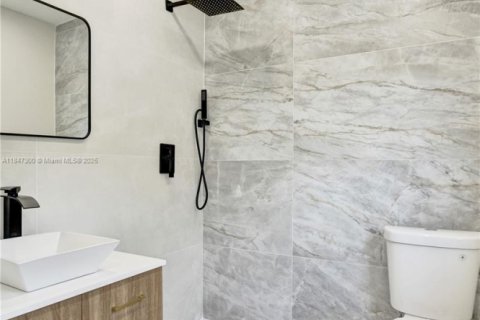 House in Sunrise, Florida 3 bedrooms, 93.37 sq.m. № 2035043 - photo 18