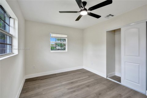 House in Sunrise, Florida 3 bedrooms, 93.37 sq.m. № 2035043 - photo 21