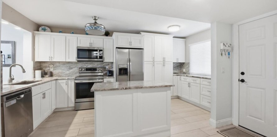 Condo à Lake Worth, Floride, 2 chambres  № 2147239