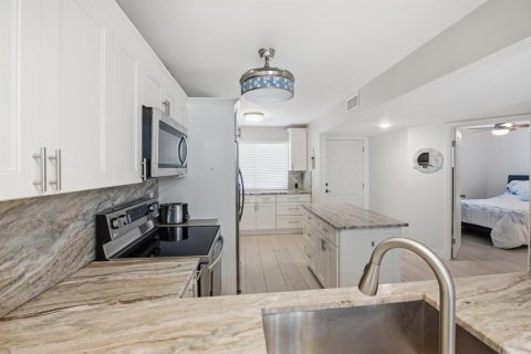 Copropriété à vendre à Lake Worth, Floride: 2 chambres, 104.52 m2 № 2147239 - photo 7