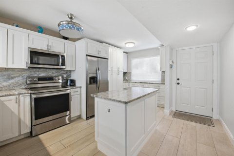 Copropriété à vendre à Lake Worth, Floride: 2 chambres, 104.52 m2 № 2147239 - photo 2