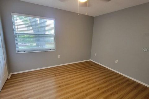 House in New Port Richey, Florida 2 bedrooms, 72 sq.m. № 1917469 - photo 12