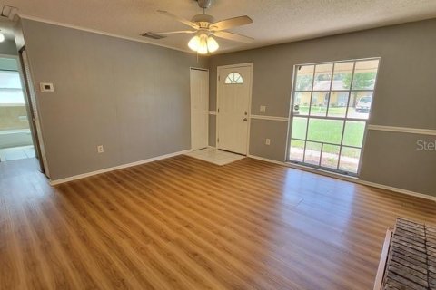 House in New Port Richey, Florida 2 bedrooms, 72 sq.m. № 1917469 - photo 3