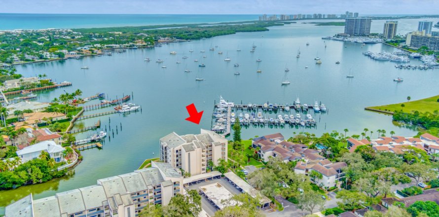 Condo in North Palm Beach, Florida, 2 bedrooms № 1162087
