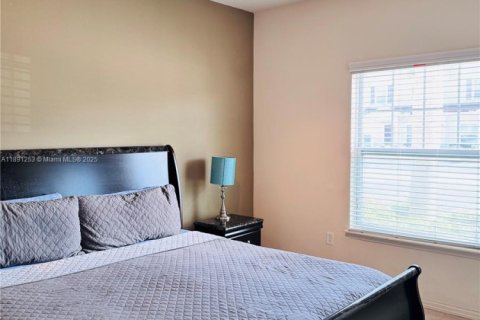 Adosado en venta en Kissimmee, Florida, 3 dormitorios № 1944110 - foto 8