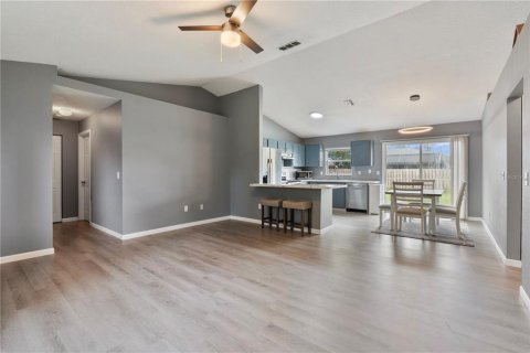 House in Palm Coast, Florida 3 bedrooms, 113.71 sq.m. № 1416083 - photo 4