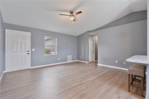 House in Palm Coast, Florida 3 bedrooms, 113.71 sq.m. № 1416083 - photo 11